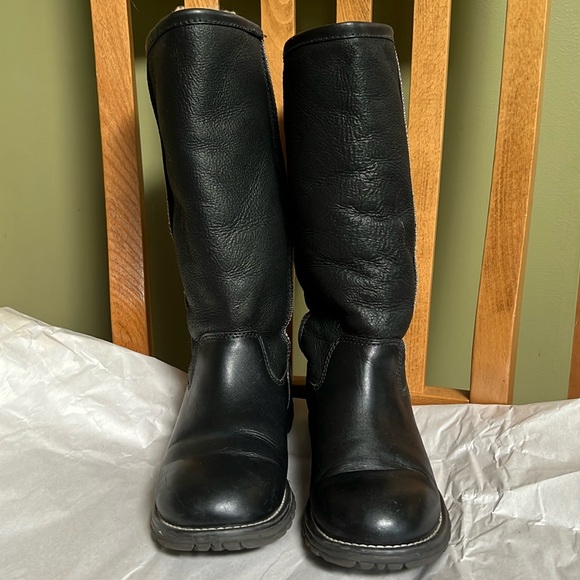 Ugg Boots, size 37 - Picture 1 of 8
